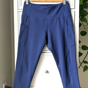 Cropped Amazon leggings